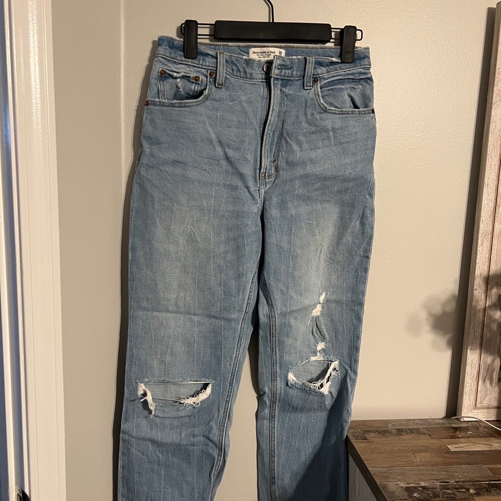 Abercrombie & Fitch Light Blue Ankle Straight Ultra High Rise Jeans NWOT